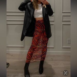 PRETTY LITTLE THING MESH TIGER PRINT SKIRT